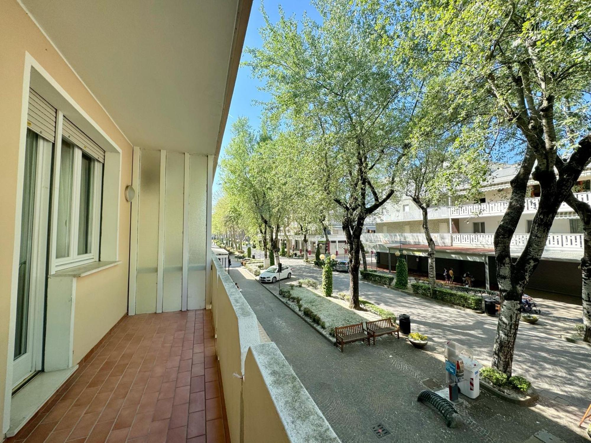 Condominio Bussola Bibione Eksteriør billede